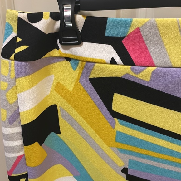 A Beautiful Nine West Skirt! - Picture 2 of 13